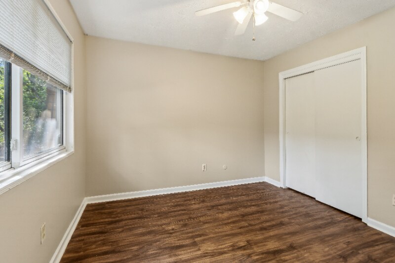 Building Photo - 120 Biscayne Dr NW