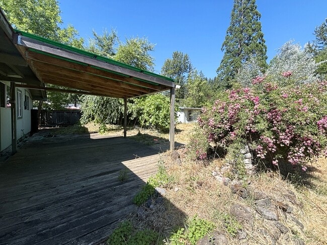 Building Photo - 3817 E Amazon Dr