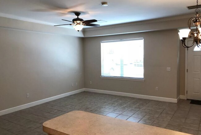 Living Room - 237 SE 16th Ave