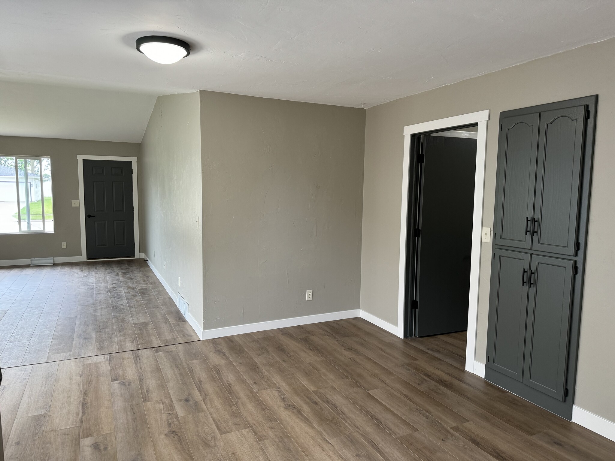 Building Photo - 1941 S 35th St