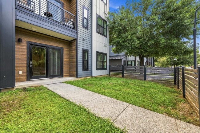 Building Photo - 3101 Govalle Ave
