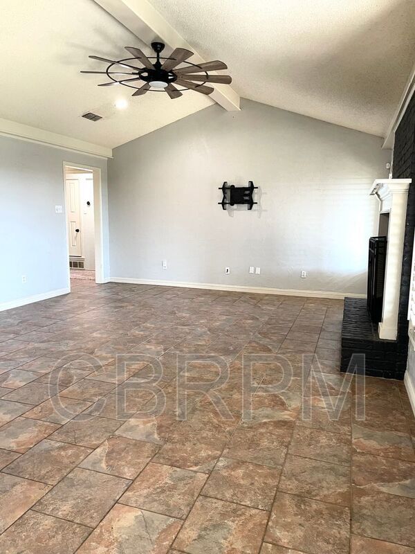 Building Photo - 1428 5th St