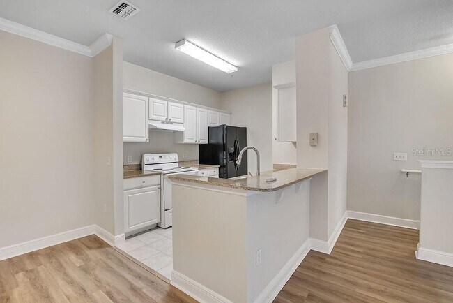 Building Photo - 1315 Eastern Pecan Pl