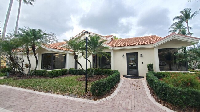 Building Photo - 3858 Coral Tree Cir