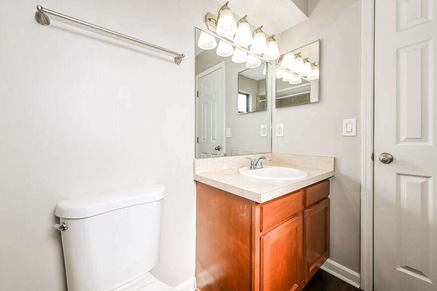 Building Photo - 3834 Olympic Ln