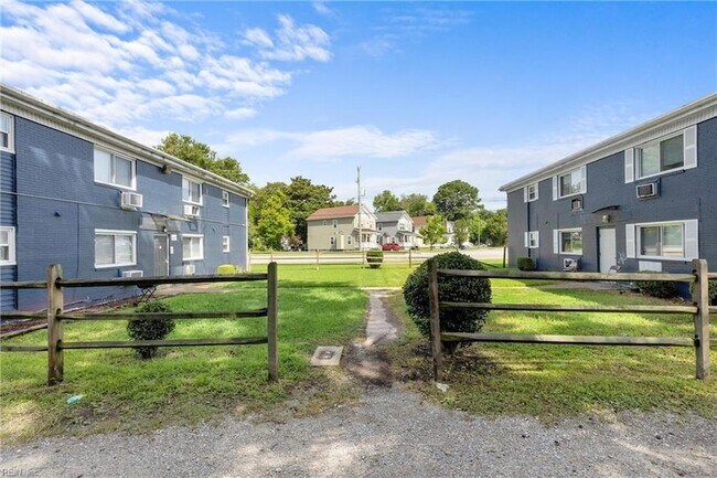 Primary Photo - 200 Pullman Ave
