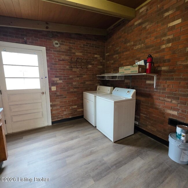 Building Photo - 2465 Chapeze Ln