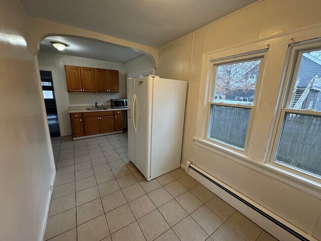 Building Photo - 12611 Franklin Blvd