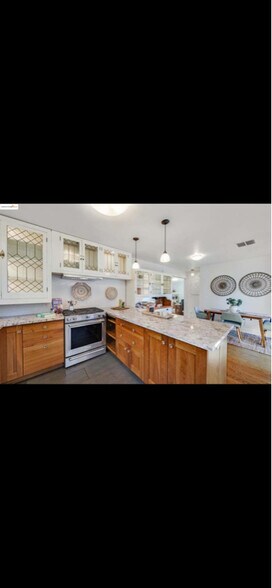 Building Photo - 1146 Masonic Ave