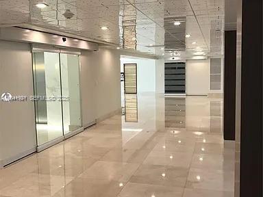 Building Photo - 540 Brickell Key Dr