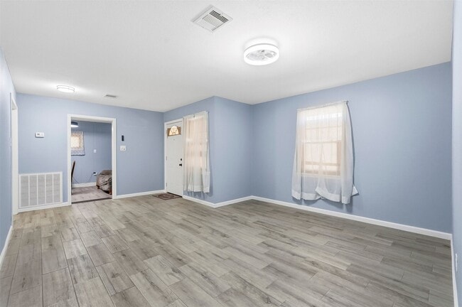 Building Photo - 3106 Madeley St