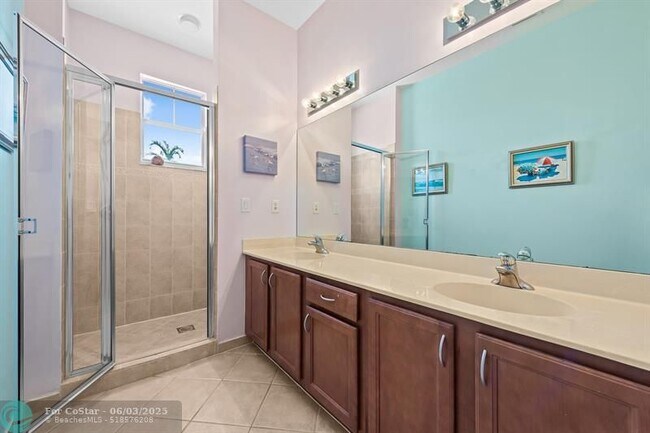 Building Photo - 580 Pacific Grove Dr