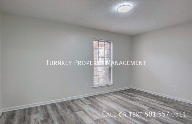 Building Photo - 1605 Pickering Dr