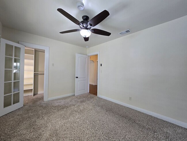 Building Photo - Updated Wood Streets home for Rent