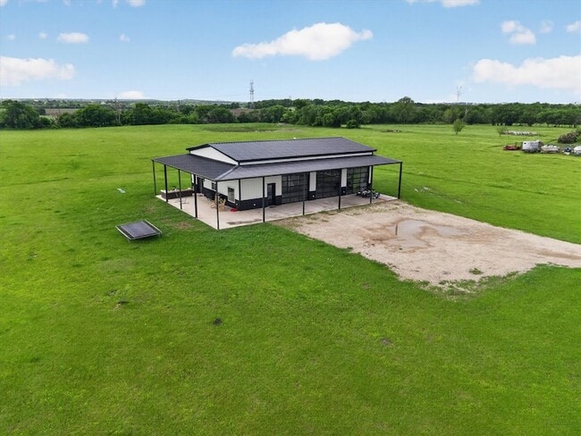 Building Photo - 9082 Wolf Run