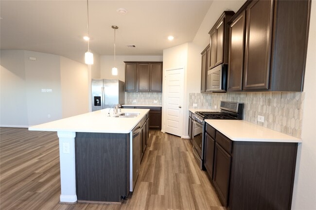 Building Photo - 1210 Oak Barrel Run