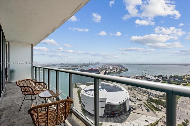 Building Photo - 888 Biscayne Blvd