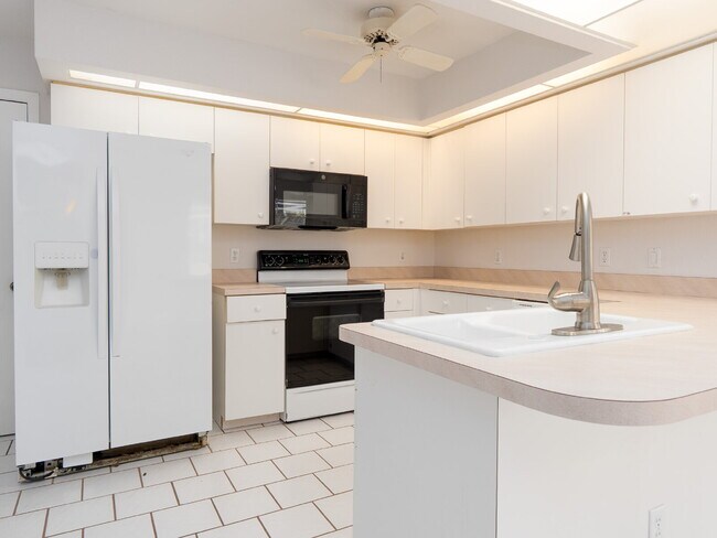 Building Photo - RENT THIS HOME WITH ZERO DEPOSIT