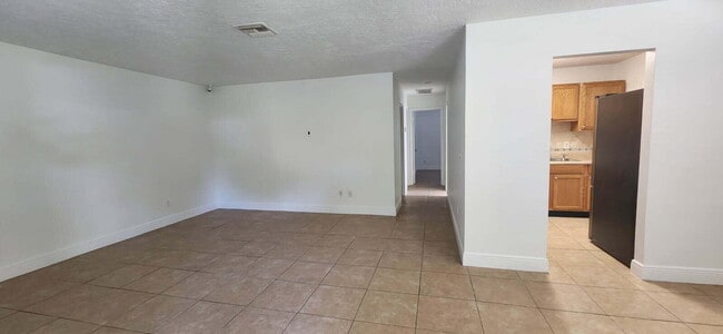 Building Photo - 788 SW 36th Terrace