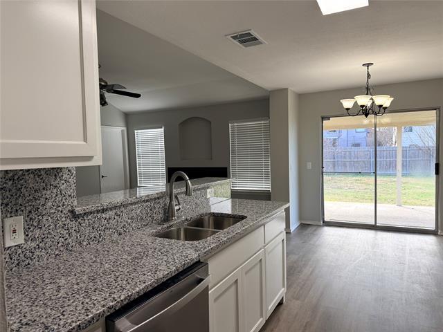 Building Photo - 1113 Greenbend Dr