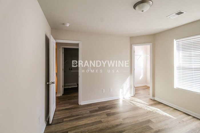 Building Photo - 604 Armitage Way