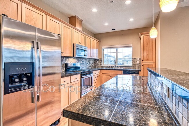 Building Photo - 8712 NE Delamere Way