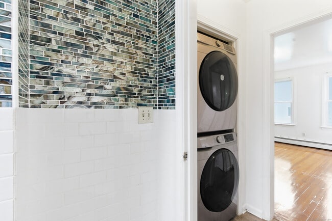 Building Photo - 68 Connecticut Ave