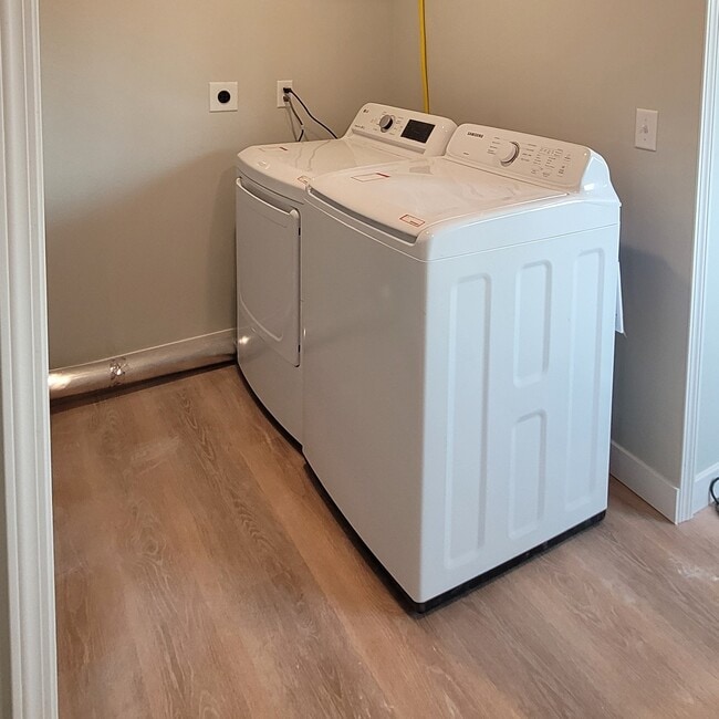 Building Photo - 10051 Magnolia St NW