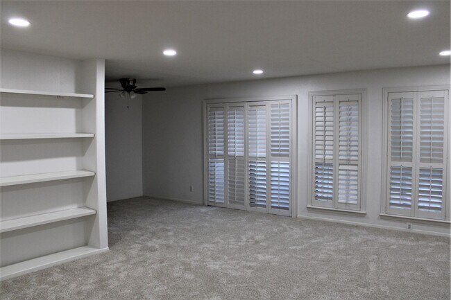 Building Photo - Birchbrook Drive