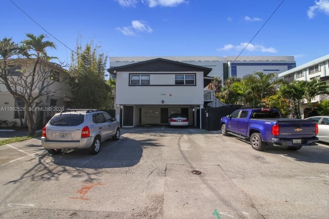 Building Photo - 1440 SE 15th St