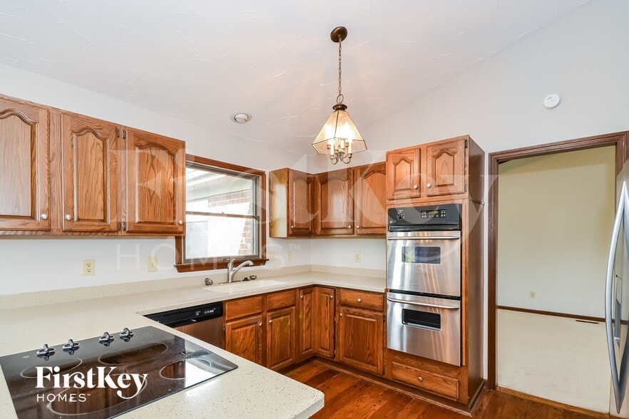 Building Photo - 5668 Eagle Nest Ct