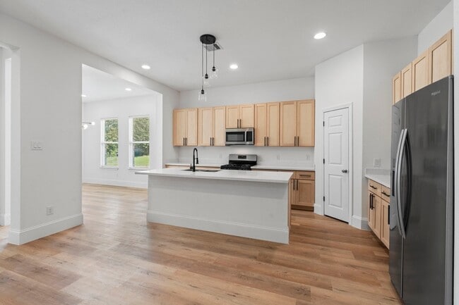 Building Photo - 3531 White Oak Point Dr