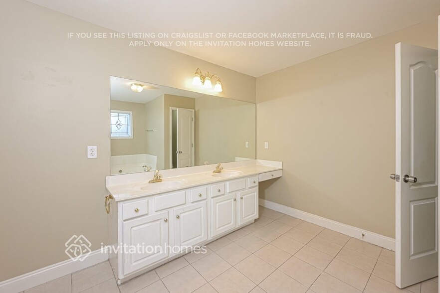 Building Photo - 2500 Harbin Springs Cove