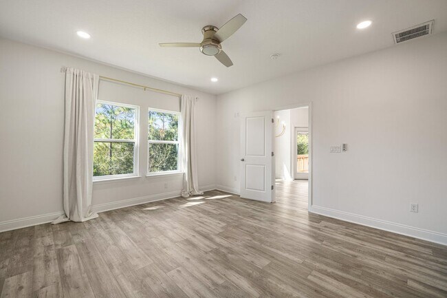 Building Photo - 4902 Kensington Ln