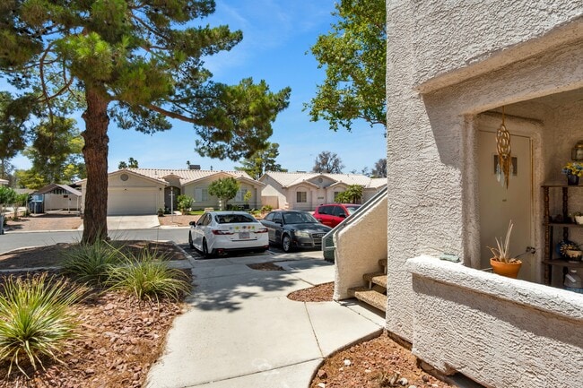Building Photo - 5196 Mandalay Springs Dr