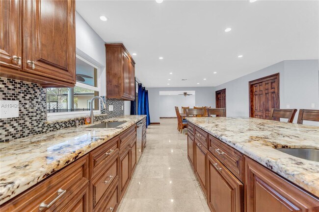 Building Photo - 601 N 44th Ave