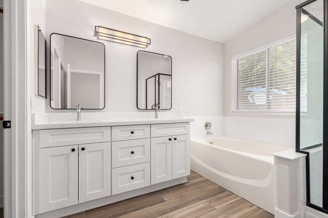 Building Photo - Beautifully Updated 3-Bedroom Home in Prem...