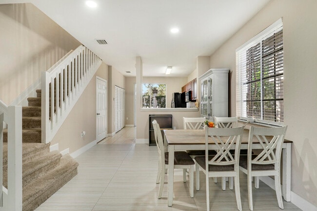 Building Photo - 4170 Napoli Lake Dr