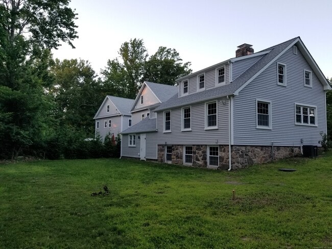 Building Photo - 243 Highland Ave