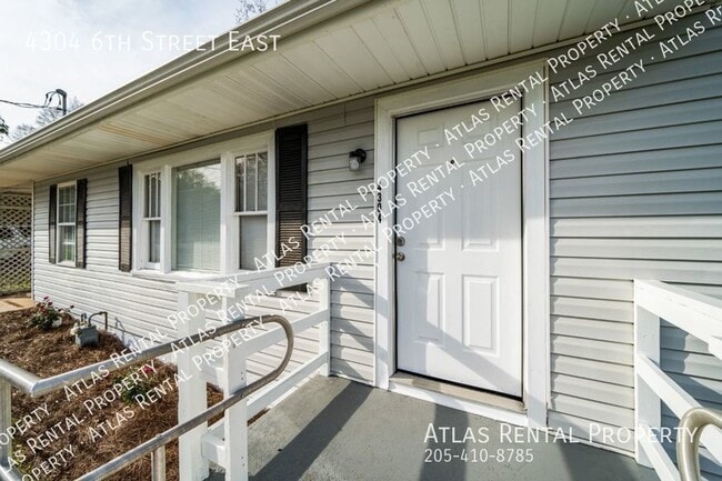 Building Photo - 4304 6th St E