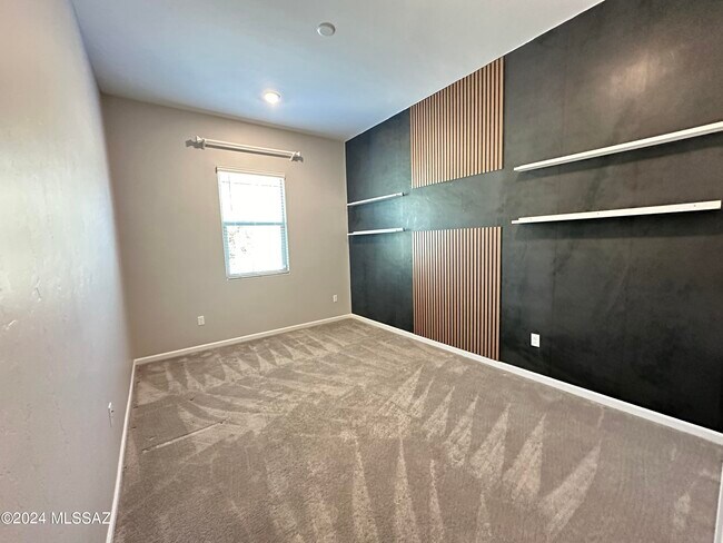 Building Photo - 12474 N Appling Ave