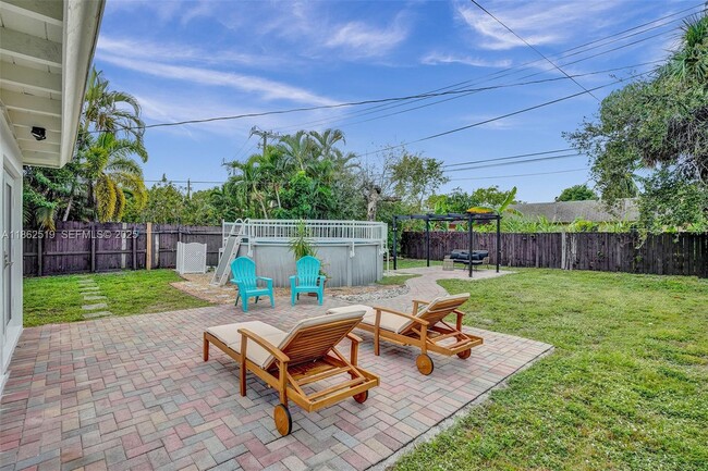 Building Photo - 1605 NW 7th Terrace