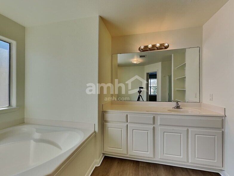 Building Photo - 4519 Nueces River Loop