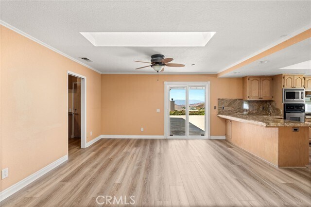 Building Photo - 36608 Oak Ridge Dr