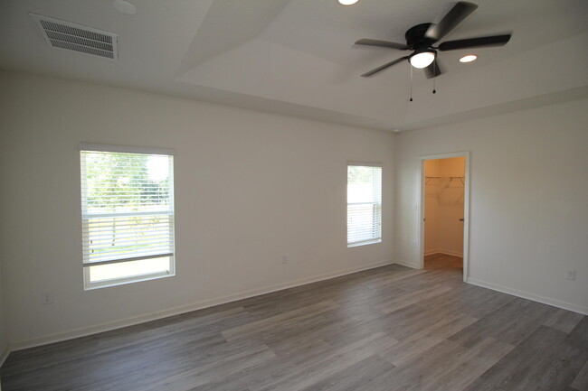 Building Photo - 4468 Alligator Flag Cir