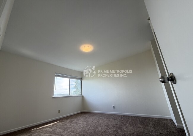 Building Photo - 3830 Fairfax Way