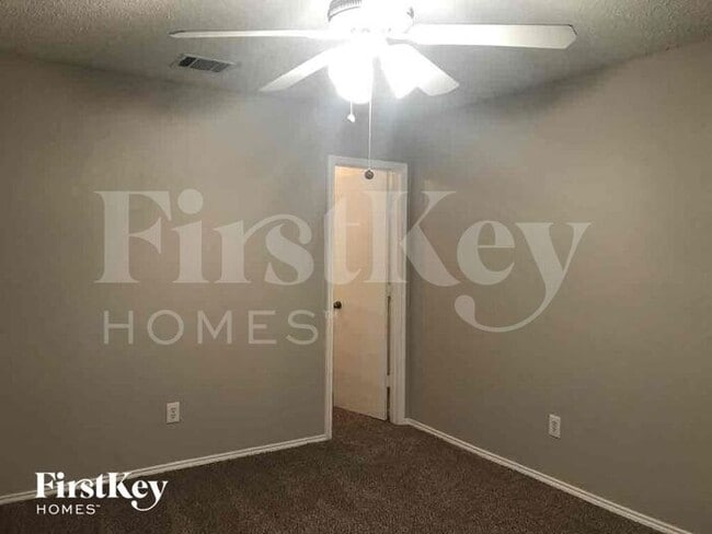 Building Photo - 3356 Mojave Dr