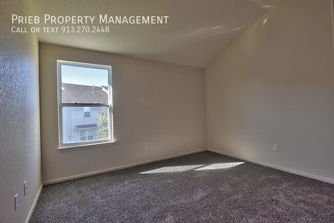 Building Photo - 23271 W 88th Terrace