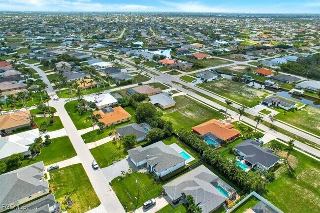 Building Photo - 2602 SW 27th St