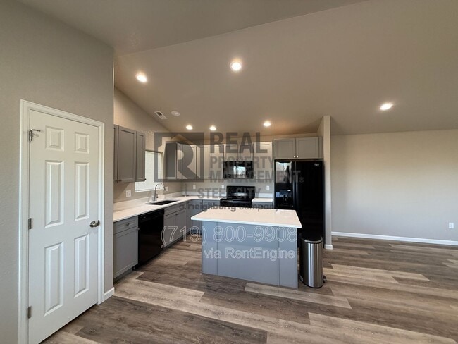 Building Photo - 153 S Stardust Cir